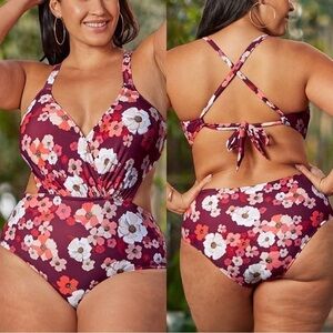 NWT Red White Plus Size One Piece Swimsuit Size 2X Floral Print Fourth Of July
